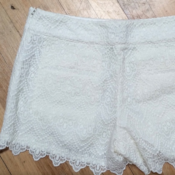 Anthropologie Elevenses Lace Scalloped Cutout Crochet White Shorts size 8 NWT - Picture 4 of 16